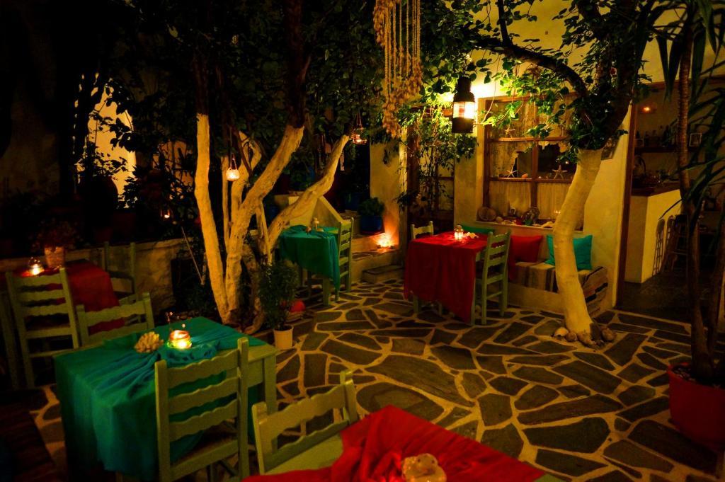 Arian Hotel パロス島 エクステリア 写真